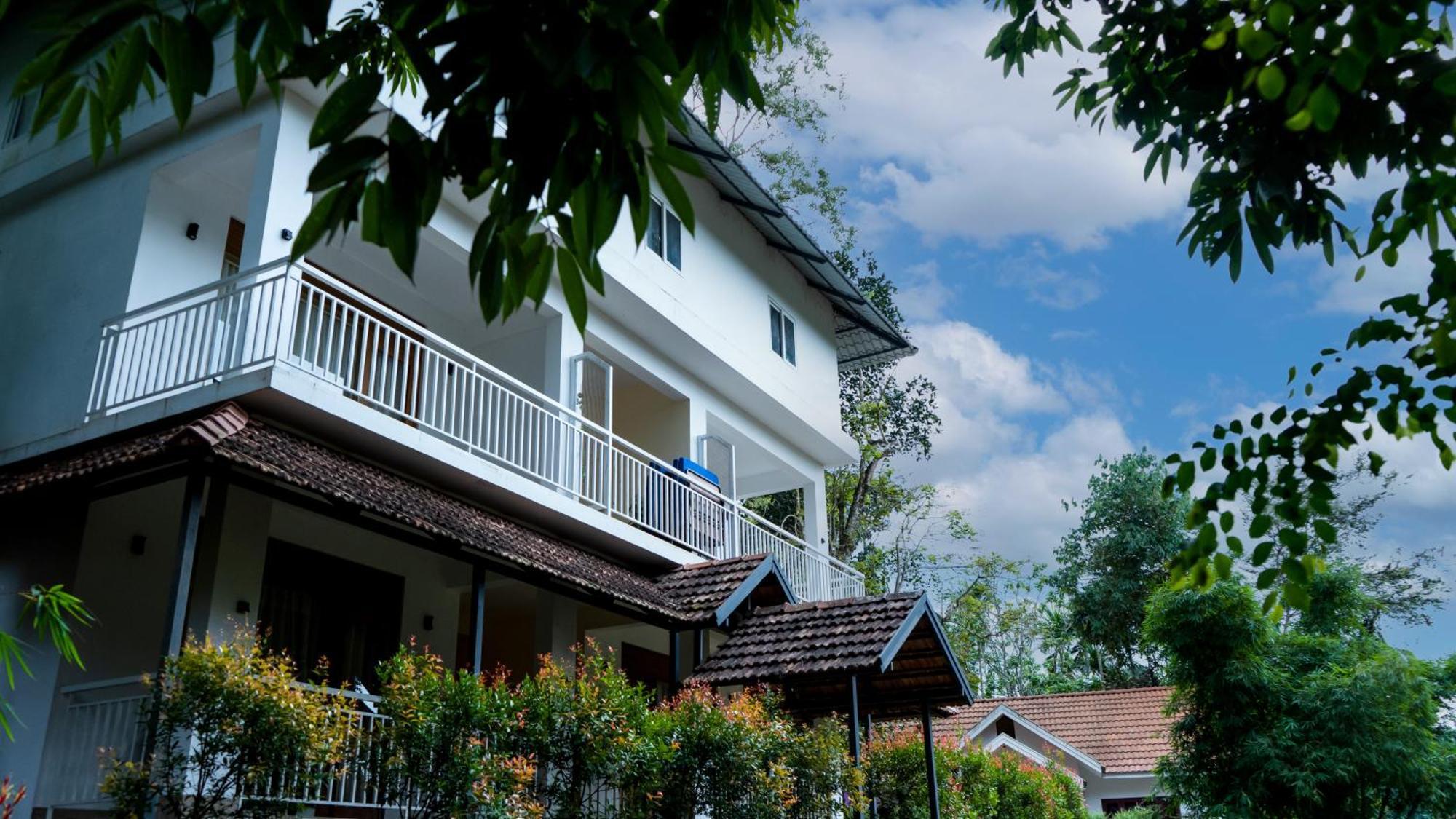 Vythiri Holiday Resort, Wayanad Ngoại thất bức ảnh