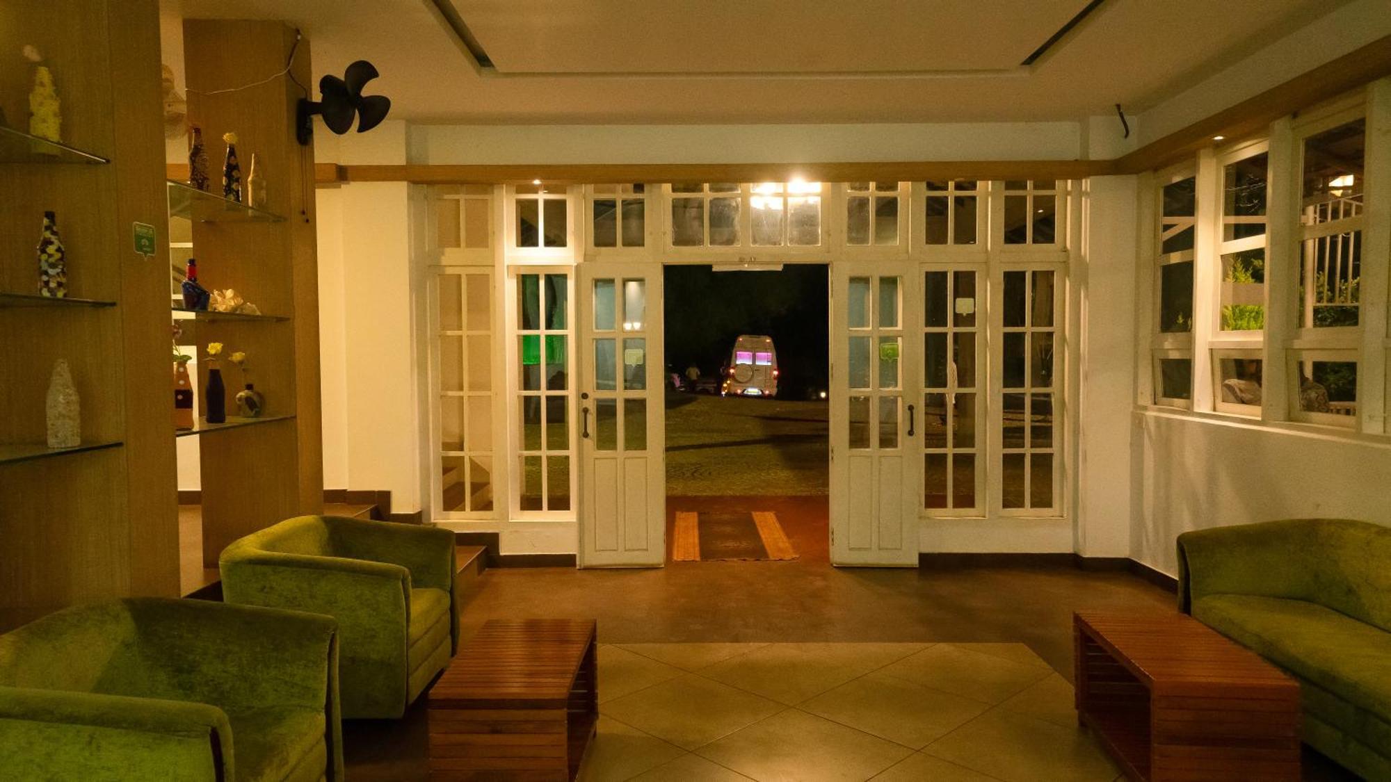 Vythiri Holiday Resort, Wayanad Ngoại thất bức ảnh