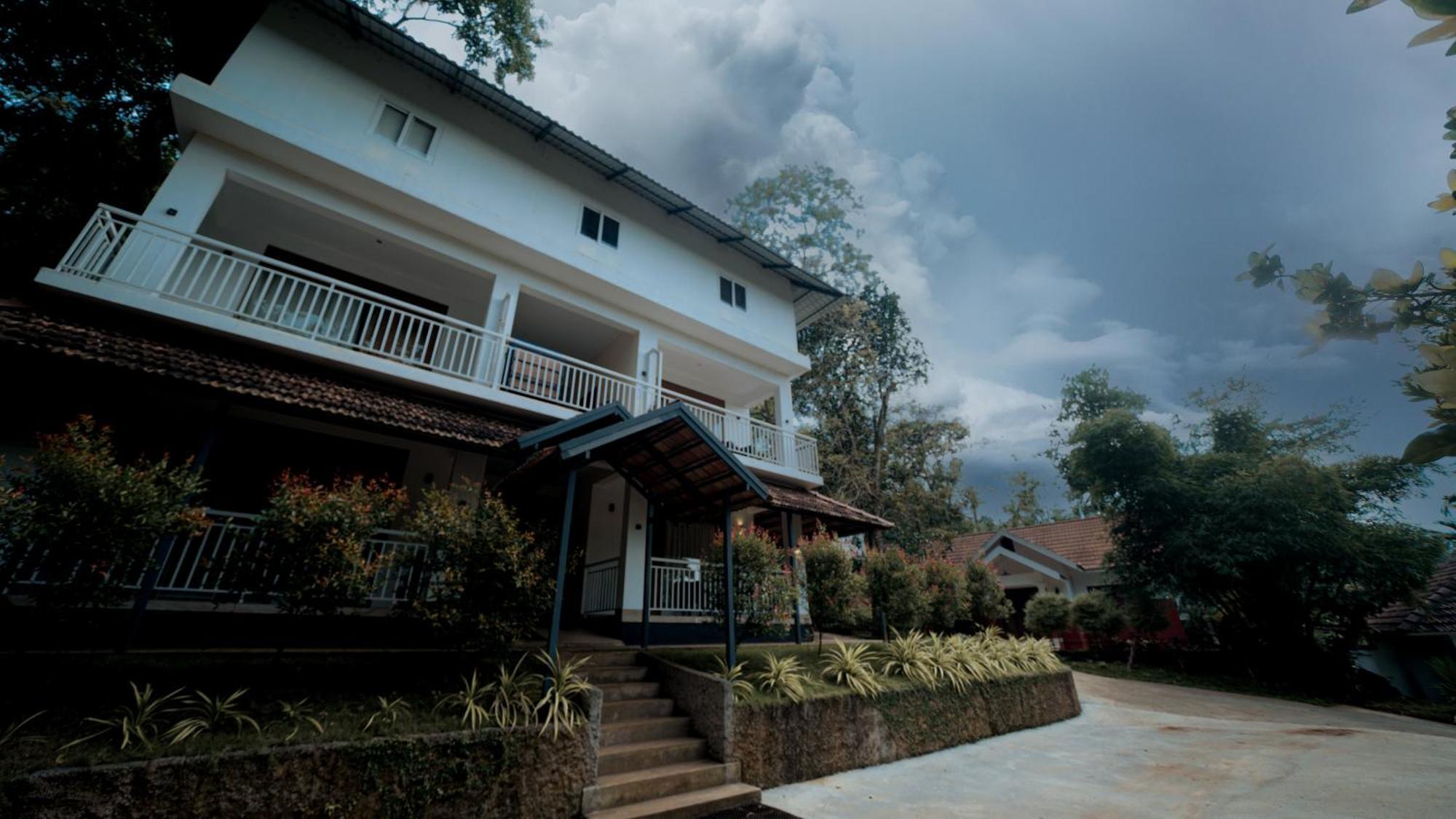 Vythiri Holiday Resort, Wayanad Ngoại thất bức ảnh