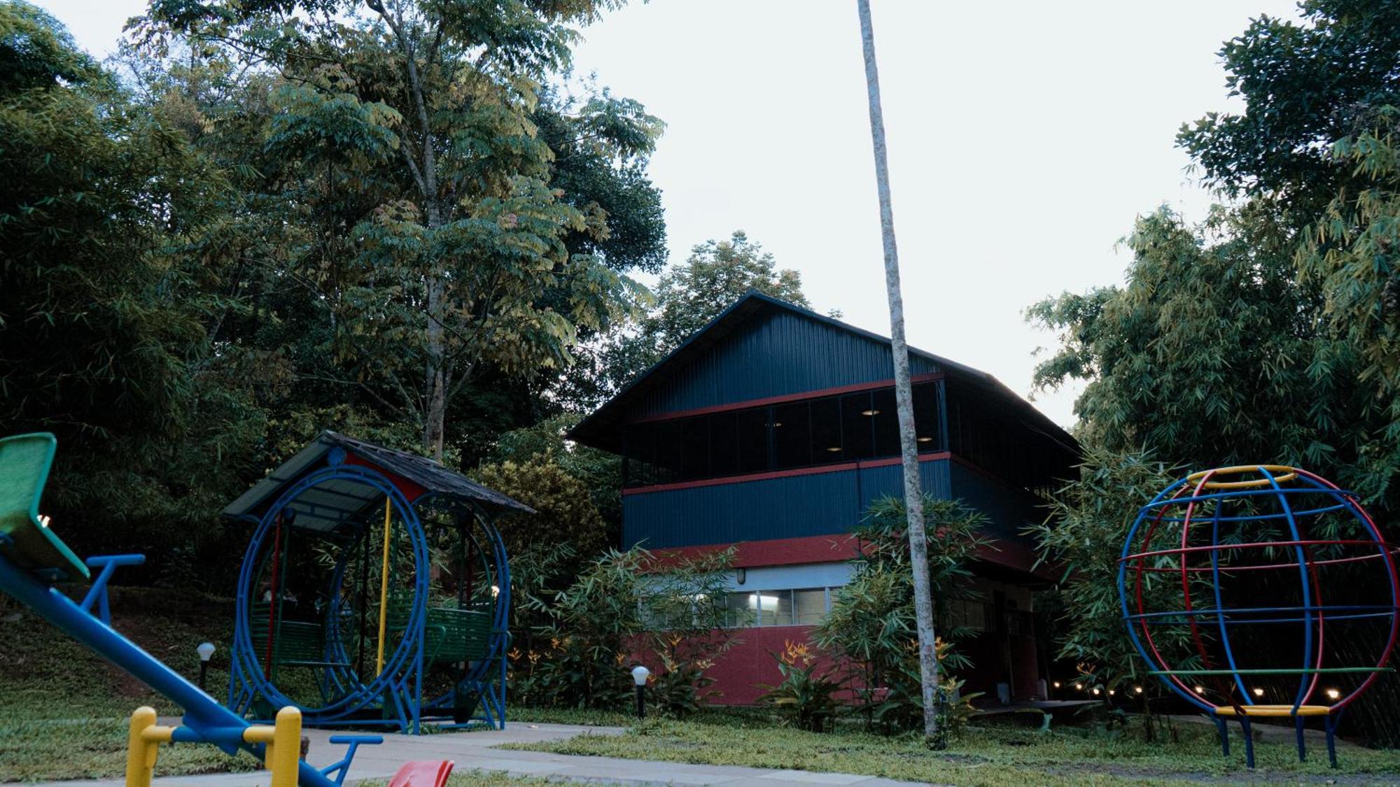 Vythiri Holiday Resort, Wayanad Ngoại thất bức ảnh