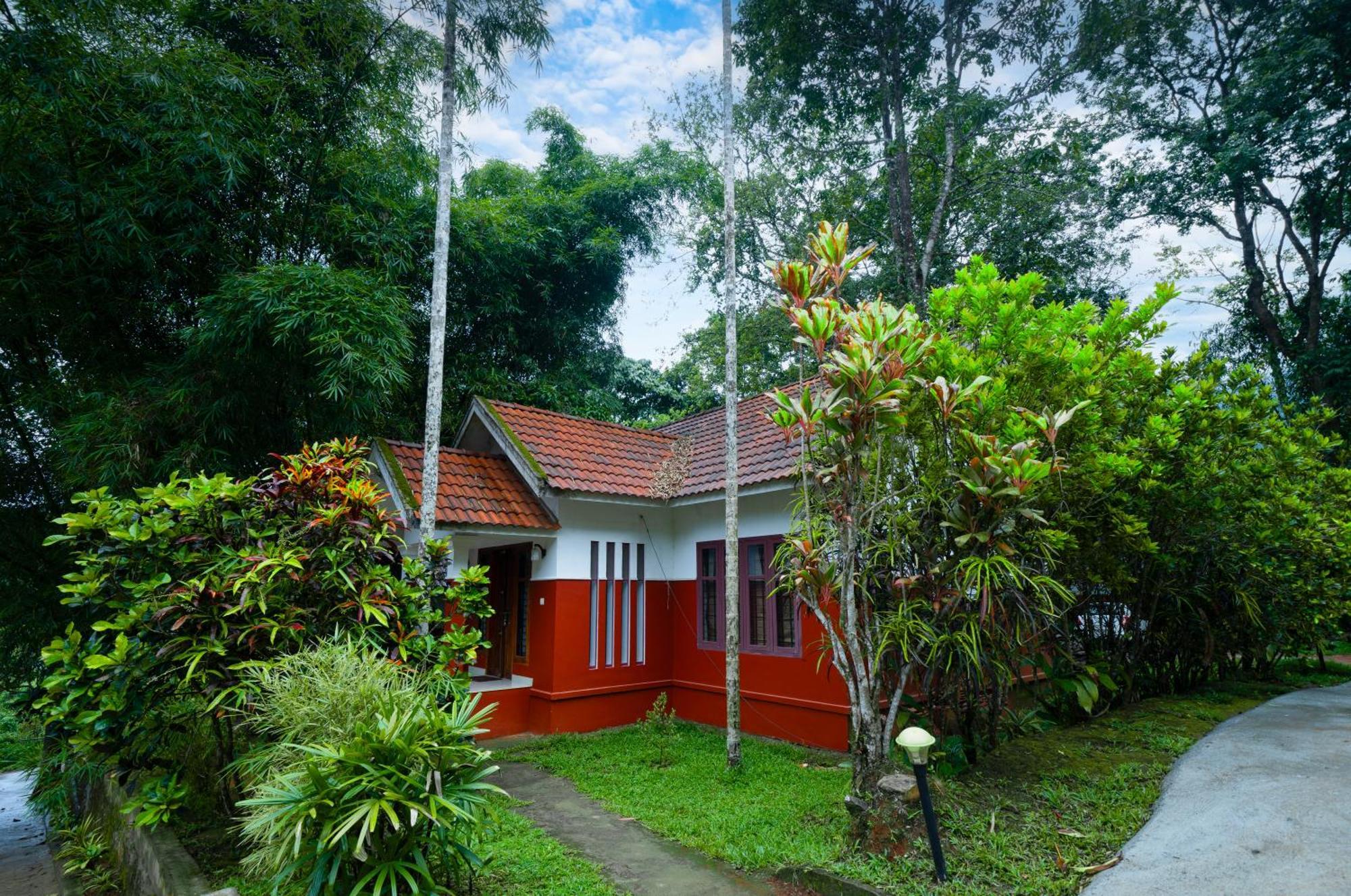 Vythiri Holiday Resort, Wayanad Ngoại thất bức ảnh